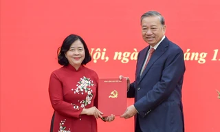 Bà Bùi Thị Minh Hoài làm Bí thư Đảng ủy Mặt trận Tổ quốc, các đoàn thể Trung ương
