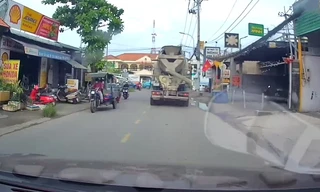 Xác minh xe bồn vượt đèn đỏ ở Củ Chi