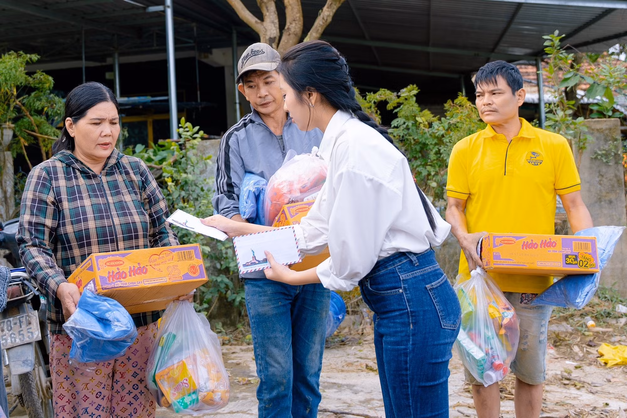 Vẻ đẹp trí tuệ của phụ nữ Việt Nam hiện đại