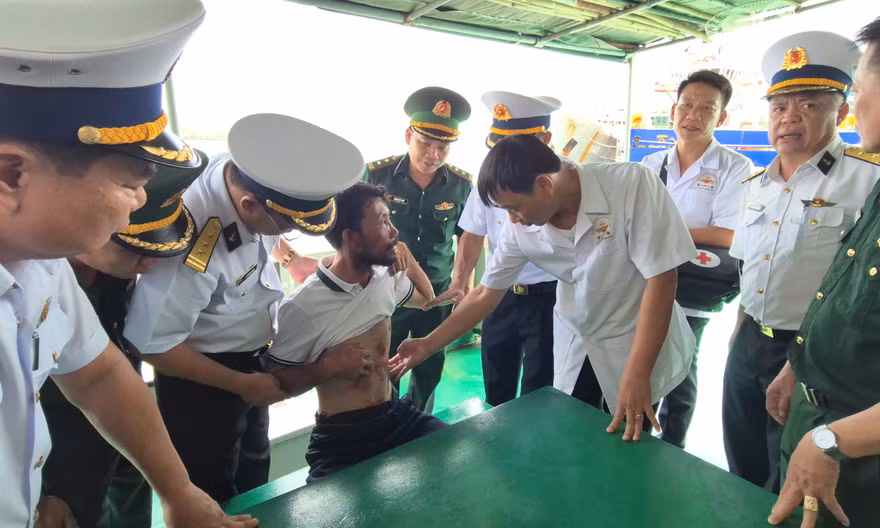 'Giữa biển khơi, ngư dân không bao giờ đơn độc'