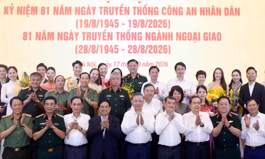 Gặp mặt nhân dịp kỷ niệm Ngày truyền thống ngành công an, ngành ngoại giao 