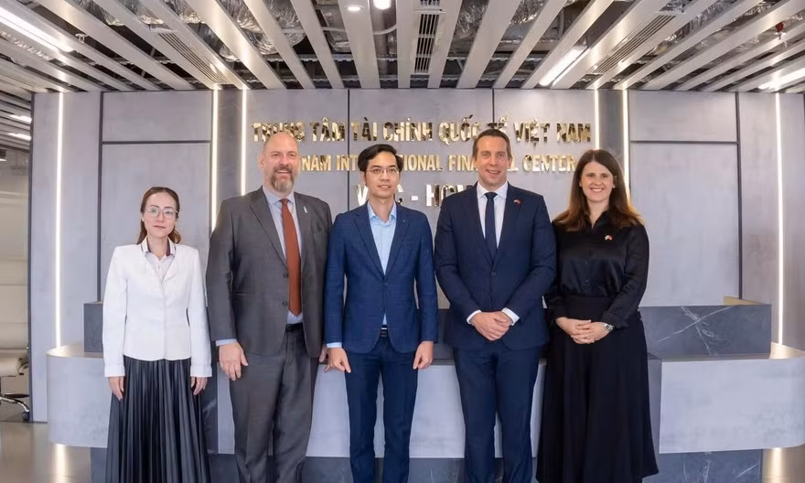 TPHCM: CEO Trung tâm tài chính quốc tế có thể nhận lương 10 tỷ đồng/năm