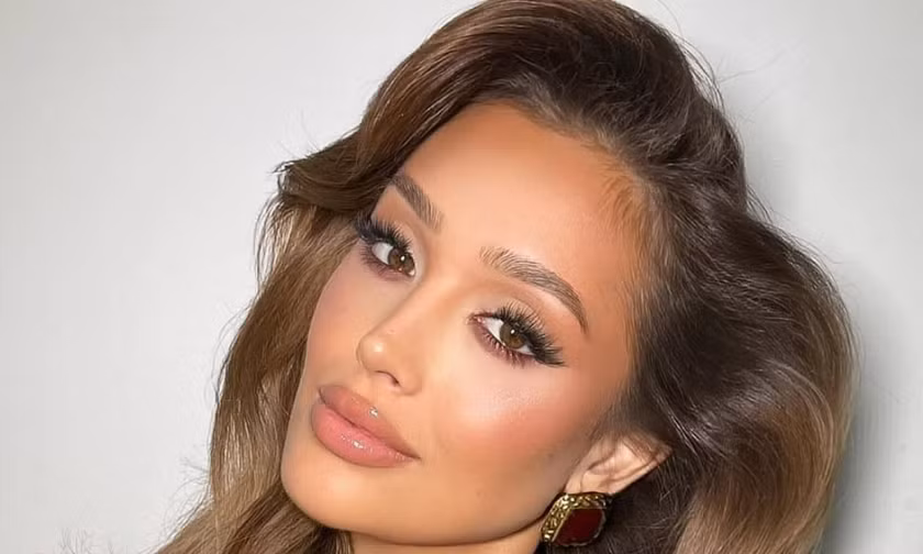 Người đẹp đầu tiên tới Việt Nam thi Hoa hậu Thế giới 