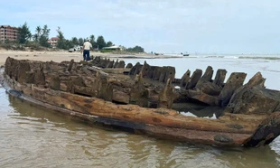 Thông tin mới về con tàu cổ trồi lên ở bờ biển Hội An