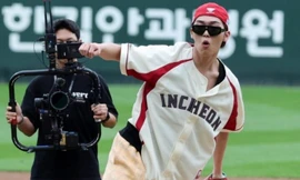 Choi Hyun Wook suýt làm bị thương một fan nhí, vội đưa ra lời xin lỗi