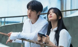 'Sunshine through the Rain': Câu chuyện vượt ra ngoài khuôn khổ của mối tình học đường thông thường