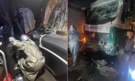 Hà Nội: Giải cứu tài xế xe buýt mắc kẹt trong cabin sau tai nạn giao thông