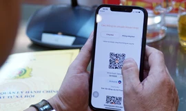 Chung tay cứu trợ đồng bào bị lũ lụt qua VNeID