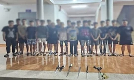 Bắt giữ 22 đối tượng mang hung khí rượt đuổi nhau gây náo loạn đường phố Hà Nội