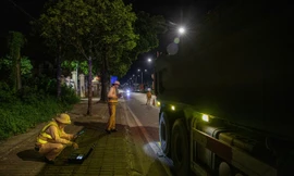 Hà Nội ra quân xử lý xe tải: 1 đêm phát hiện 88 trường hợp vi phạm, phạt tiền gần 300 triệu đồng
