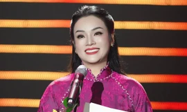 Ca sĩ Tân Nhàn lên chức Phó giáo sư 