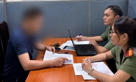 Một Facebooker ở Hà Nội bị xử phạt vì đăng tin sai sự thật