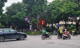 Hà Nội: Một số tuyến đường sử dụng đèn tín hiệu giao thông đếm lùi 8 giây