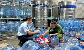 Nhóm đối tượng tung ra thị trường 20.000 bình nước Lavie giả trong vài tháng 