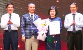 Nhiều bài dự thi viết 'Cha và con gái' rất sâu sắc, khiến người đọc rơi nước mắt