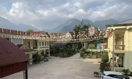 Mới nghe tin sáp nhập trường, phụ huynh đã phản đối, đồng loạt cho con nghỉ học