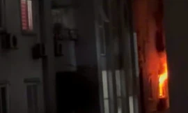 Hà Nội: Lửa cháy ngùn ngụt tại căn hộ chung cư trên phố Đông Quan