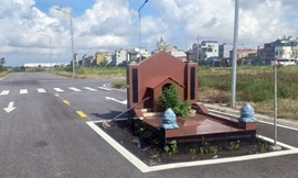 Ngôi mộ án ngữ ngay giữa đường: Lãnh đạo Hải Phòng chỉ đạo khẩn