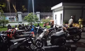  Xử lý hàng chục đối tượng chạy xe máy rú ga, nẹt pô