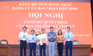 Đồng Tháp công bố quyết định về công tác cán bộ