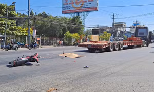 Xe đầu kéo va chạm xe máy trên Quốc lộ 1A làm 1 người tử vong tại chỗ