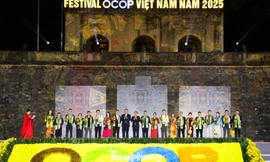 'Chúng ta không chỉ bán một trái cam, một gói chè hay một cân gạo đơn thuần'