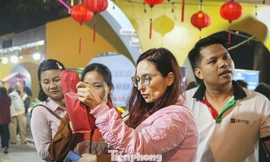 Cuối tuần dạo phố Trịnh Công Sơn, khám phá ẩm thực và làng nghề Thủ đô