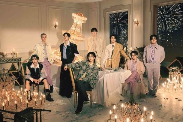 Stray Kids cũng vừa công bố danh sách ca khúc cho album phòng thu dài thứ tư của mình "KARMA", đánh dấu album mới đầu tiên của nhóm sau 2 năm 2 tháng, và sẽ được phát hành trên toàn thế giới vào lúc 13h ngày 22/8 theo giờ Hàn Quốc. Album bao gồm 11 bài hát, với ca khúc chủ đề "CEREMONY" cùng "Bbicheori", "CREED", "MESS", "In My Head", "Half Time" và "Phoenix". stray-kid.jpg