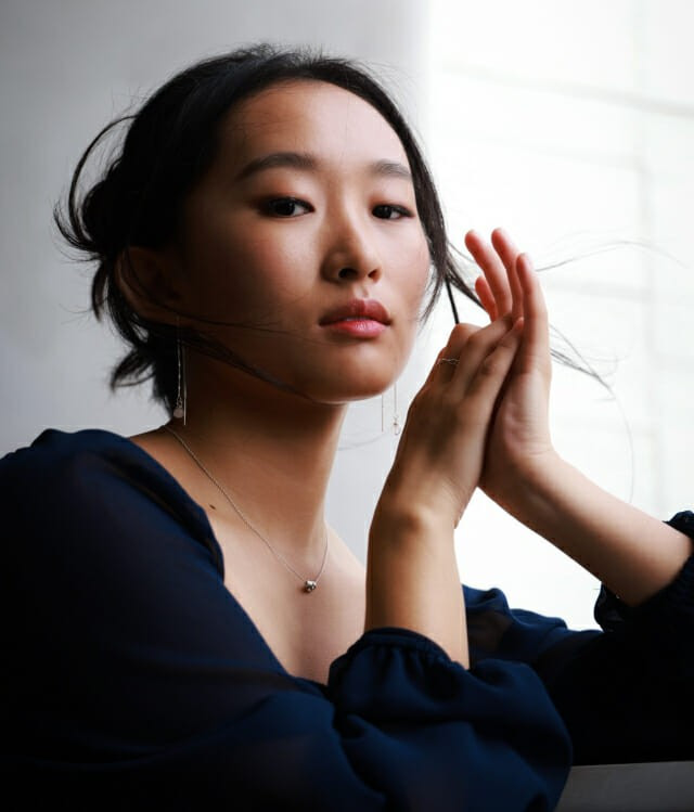 Ji Young Yoo lồng tiếng cho Zoey trong bộ phim hoạt hình ăn khách mới nhất của Netflix và Sony Pictures, K-pop Demon Hunters đã được chọn vào vai chính. Cô cũng tham gia diễn xuất trong loạt phim giới hạn Expats của Amazon Prime Video cùng Nicole Kidman. 0165471da46735ccbe0ad737d4c28aa1.jpg