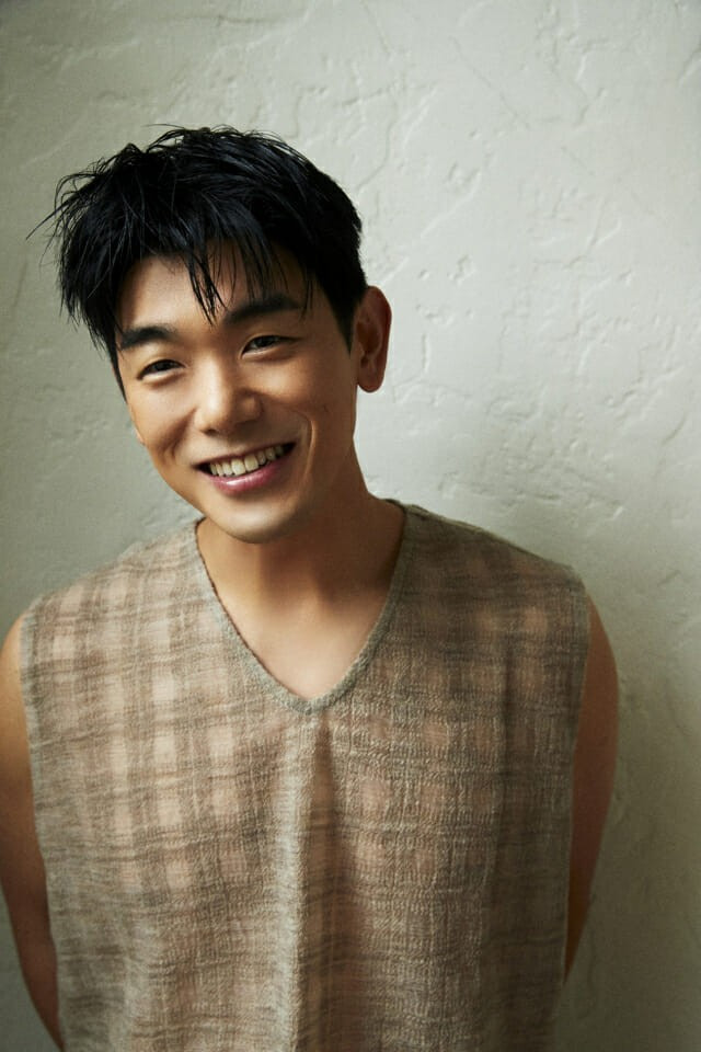 Ca sĩ kiêm diễn viên Eric Nam, người ra mắt diễn xuất trong bộ phim Hollywood năm 2024 Transplant, vai bác sĩ phẫu thuật nội trú và lồng tiếng cho Aang trong bộ phim hoạt hình sắp tới The Legend of Aang: The Last Airbender cũng tham gia dàn diễn viên trong phim. b4a7971167b5cc7238a7fe7dcc063750.jpg