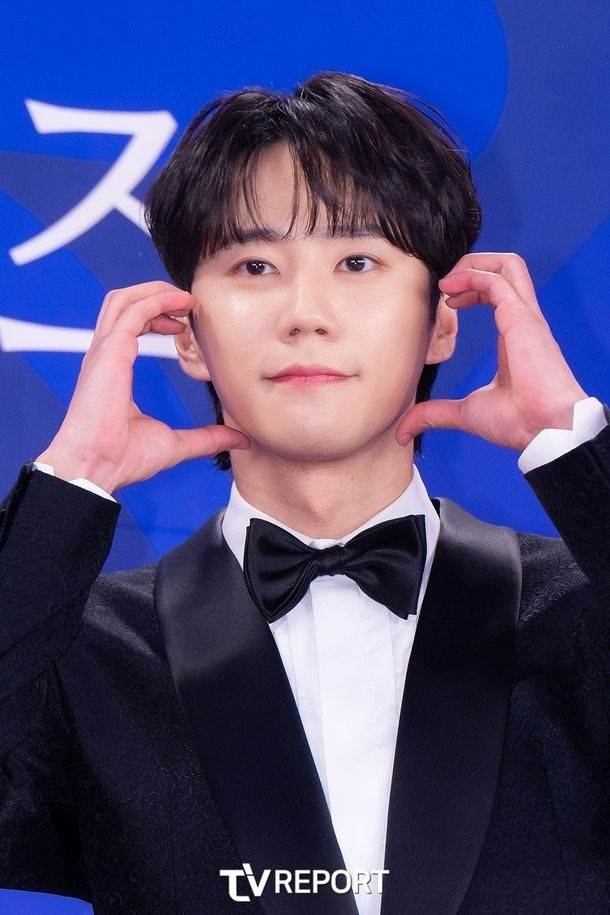 Lee Jun Young. sweet.jpg