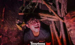 Trải nghiệm Halloween kiểu mới: Bị rượt đuổi, nhập vai trong phòng tối tại TPHCM