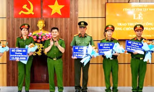 Khen thưởng các đơn vị triệt phá đường dây sản xuất ma túy quy mô lớn 