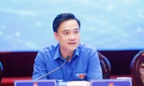 Bí thư Tỉnh Đoàn Bắc Ninh Trần Văn Đăng trả lời câu hỏi của đoàn viên.
