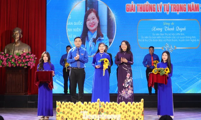Nghệ An: Tuyên dương đảng viên trẻ xuất sắc và trao giải thưởng Lý Tự Trọng năm 2026