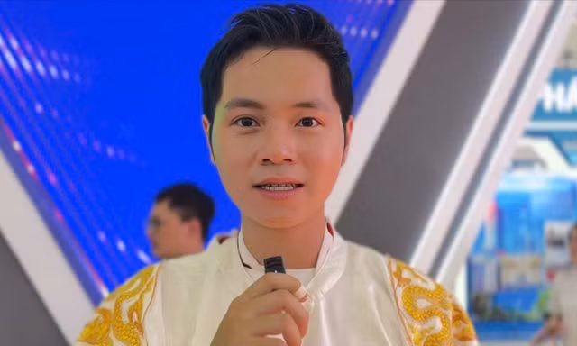 Quán quân Cao Bá Hưng sau 8 năm 'biến mất'
