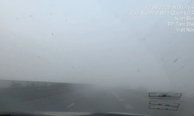 Sương mù dày đặc trên cao tốc, Cục CSGT tạm cấm đường