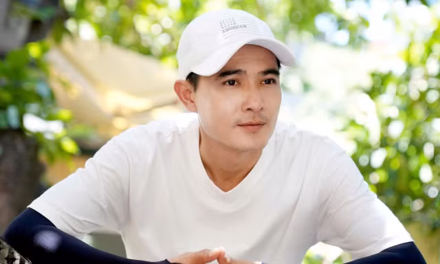 Quang Sự trở lại phim giờ vàng