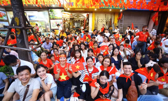 Tổng hợp luyện diễu binh, diễu hành: "Khối toàn dân" đỏ rực vào vị trí, tất cả sẵn sàng