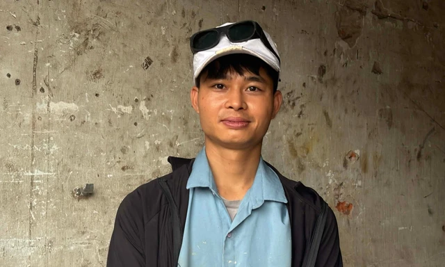 Người hùng phá mái tôn cứu người trong vụ cháy nhà 7 tầng: 'Ai cũng sẽ làm như mình thôi'