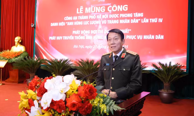 Công an thành phố Hà Nội đón nhận danh hiệu Anh hùng lực lượng vũ trang nhân dân lần thứ 4