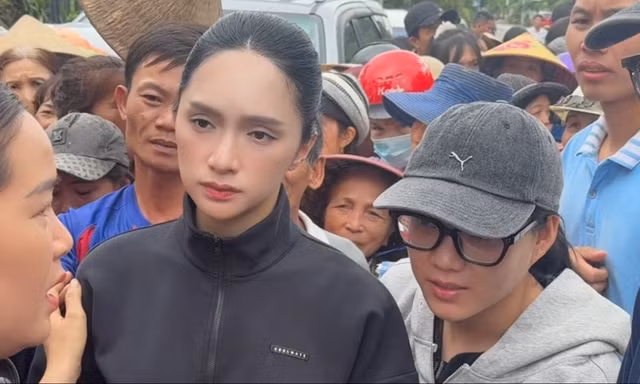 Nghệ sĩ lên đường đi cứu trợ vùng lũ