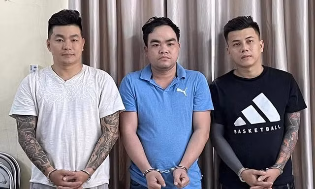 Giám đốc chi nhánh ngân hàng bị 'trùm' tín dụng đen gí súng uy hiếp