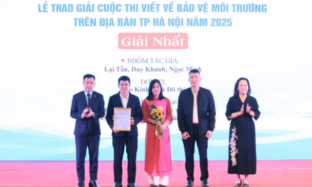 Hà Nội trao giải cuộc thi viết về bảo vệ môi trường