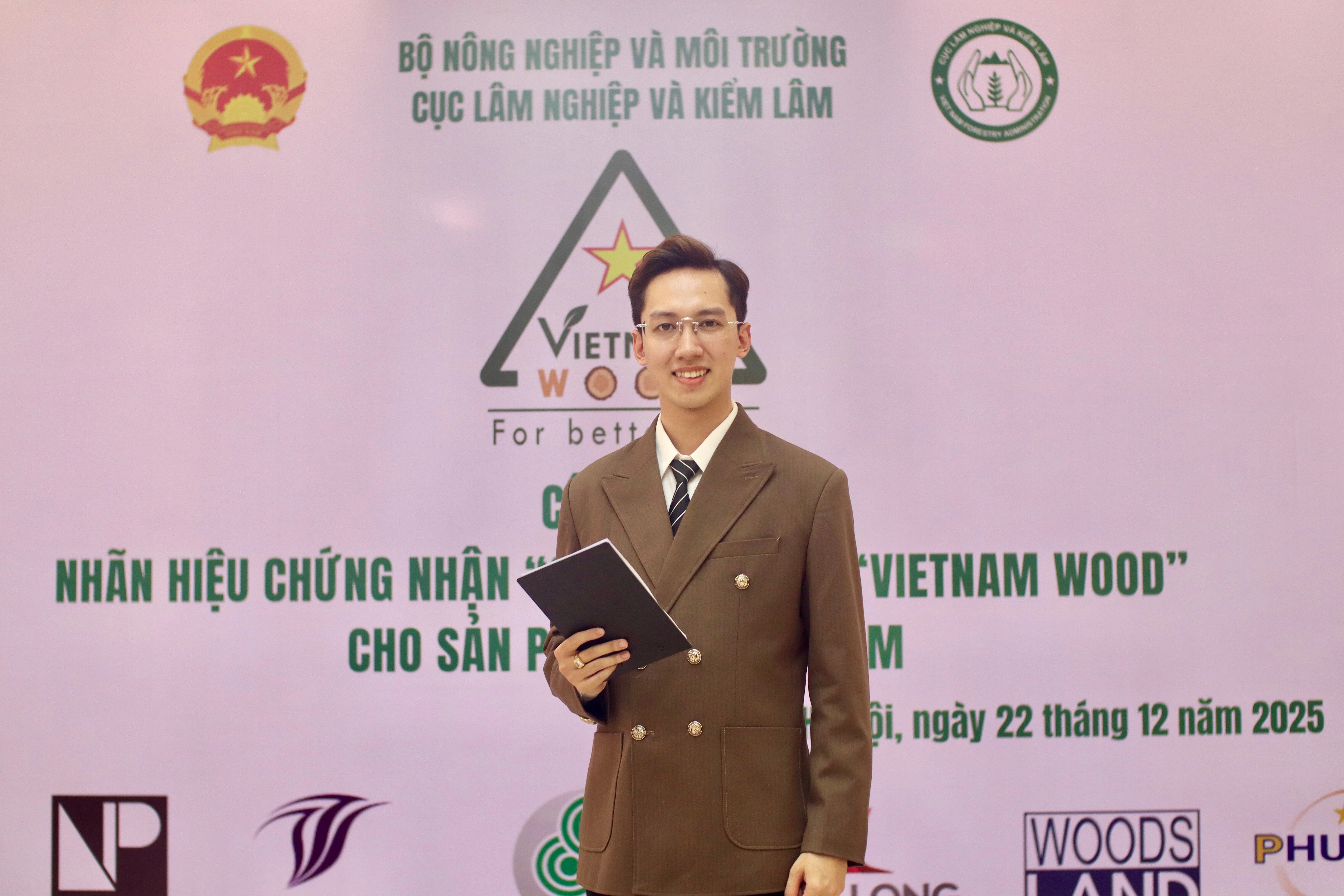 Từ giảng đường Thăng Long đến hành trình MC và quản trị: Câu chuyện của Trần Tiến Dũng