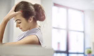 Thế hệ Gen Z đối mặt với 'đại khủng hoảng việc làm' khi các tập đoàn toàn cầu ưu tiên AI thay vì tuyển dụng nhân sự mới