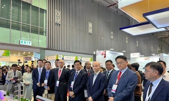 Doanh nghiệp Việt muốn thay thế hàng nhập khẩu bằng nội lực 