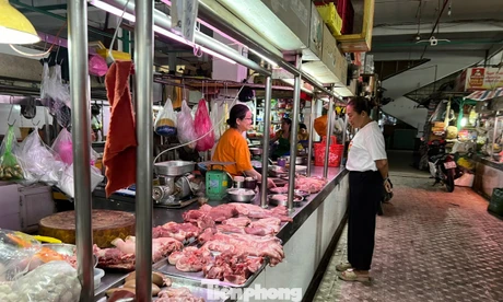 Lý do bà nội trợ TPHCM rụt rè mua thịt heo 