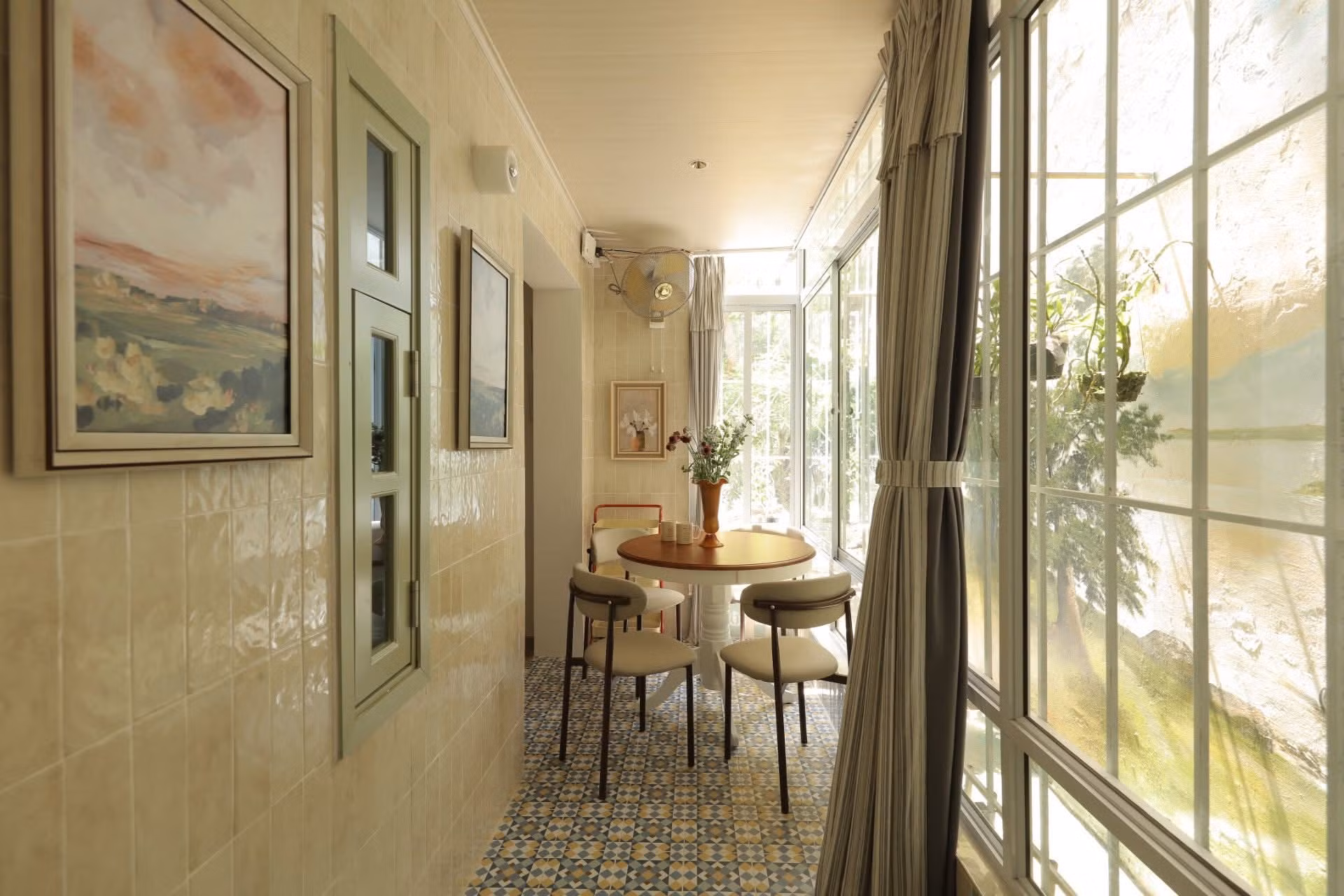 'Tái sinh' nhà tập thể cũ chỉ hơn 20m2 thành tổ ấm thanh lịch