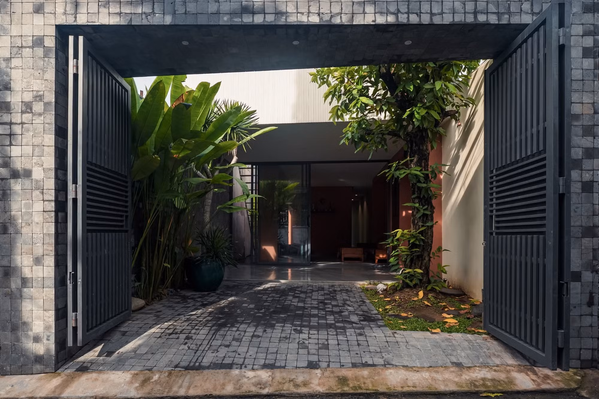 Ấn tượng ngôi nhà hai mái hiên
